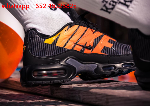 زعيم التحوط أو طوق تشابه nike gros tn - mindyourheadapp.com